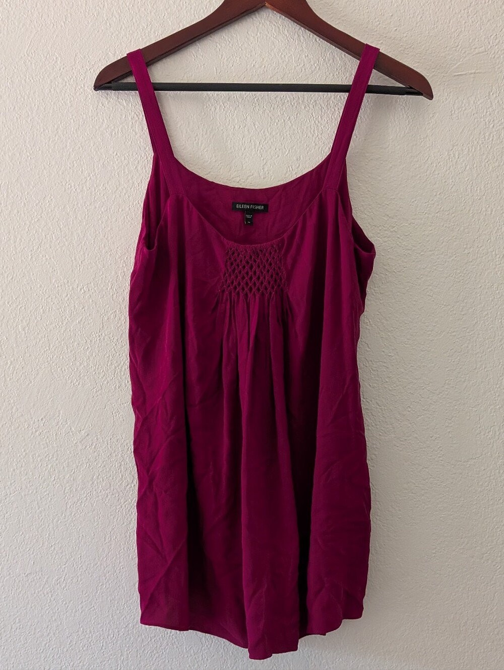 Eileen Fisher 100% Silk Fuchsia Pink Shell Sleeveless Blouse Tank Top Flowy M